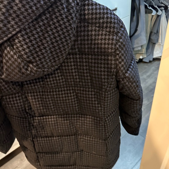 Patterned Puffer Jacket - Picture 2 of 5